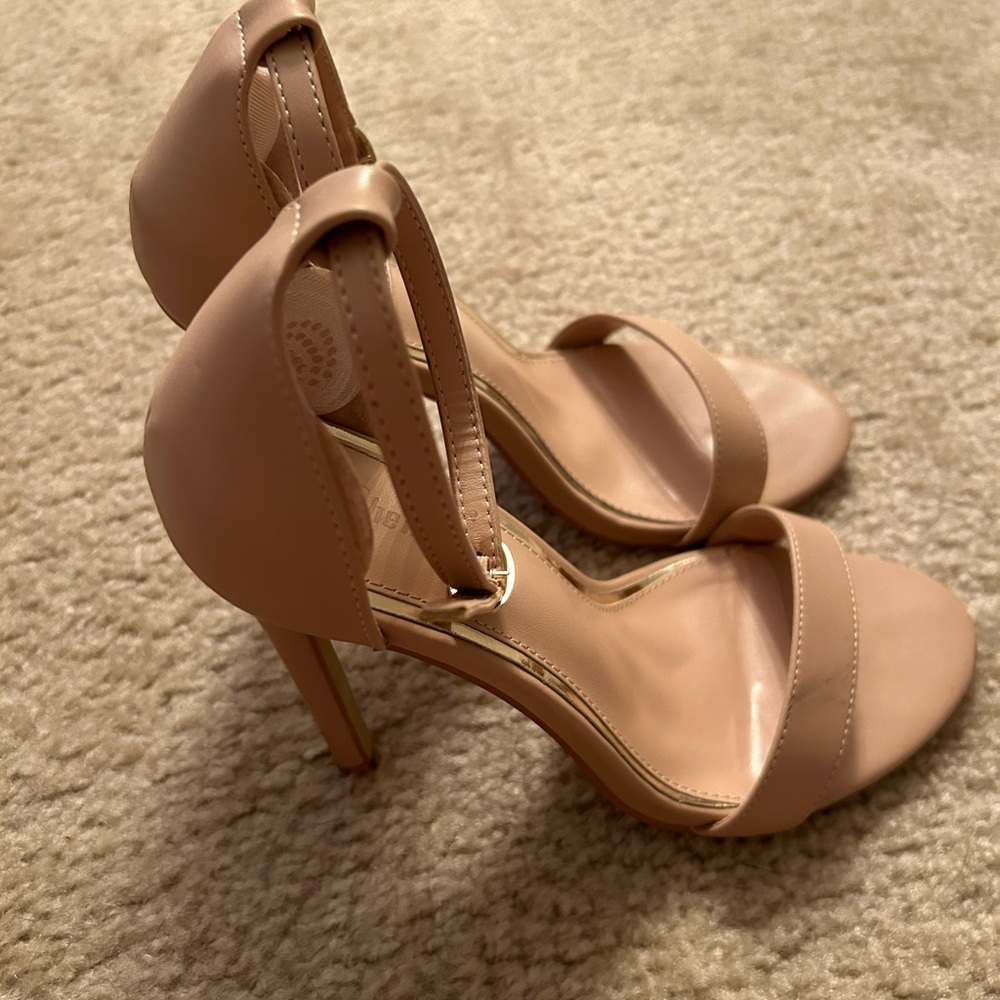Open toe nude heels